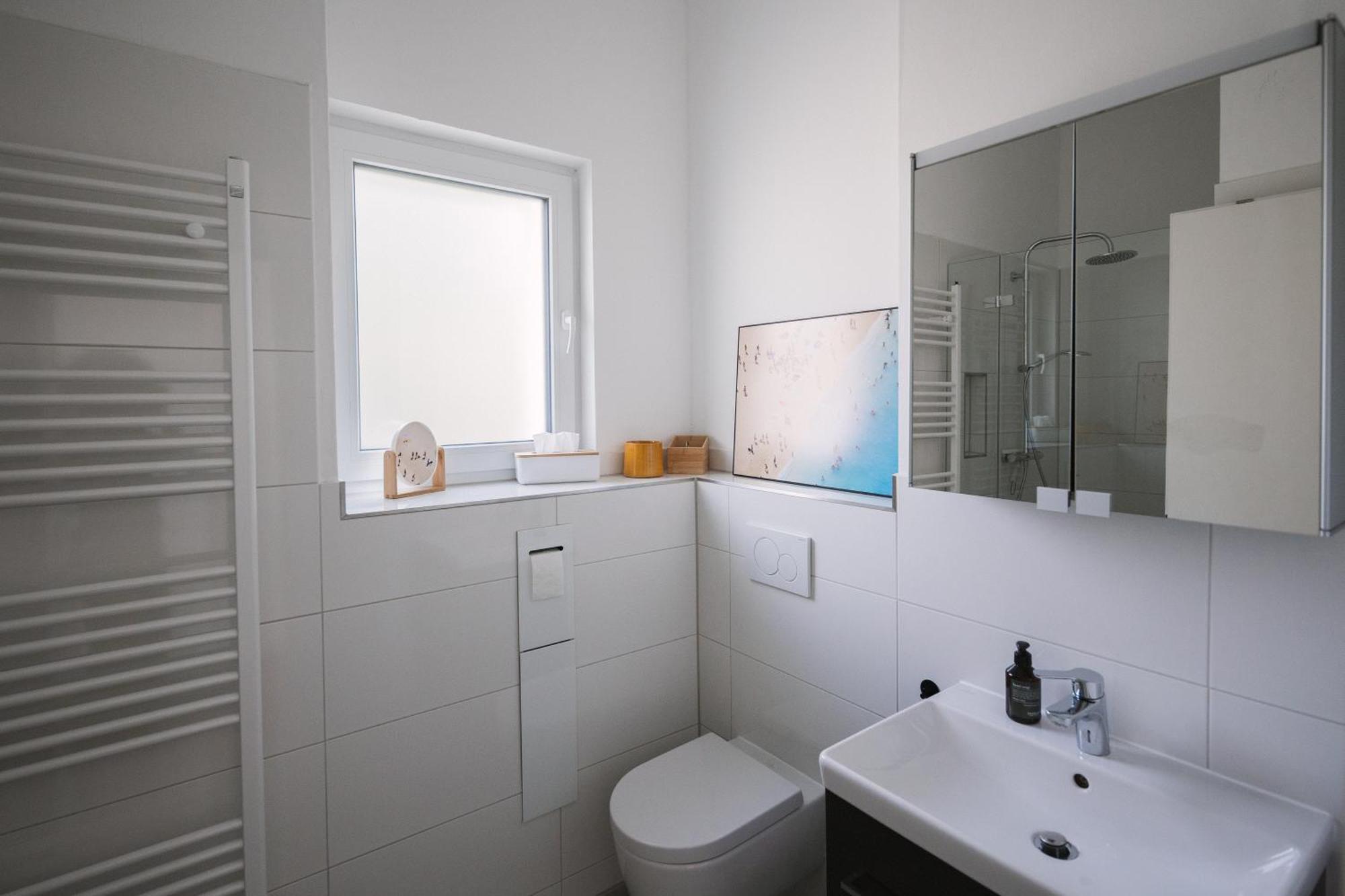 Schoene, Moderne Wohnung Mit Grosszuegiger Terasse إسن المظهر الخارجي الصورة