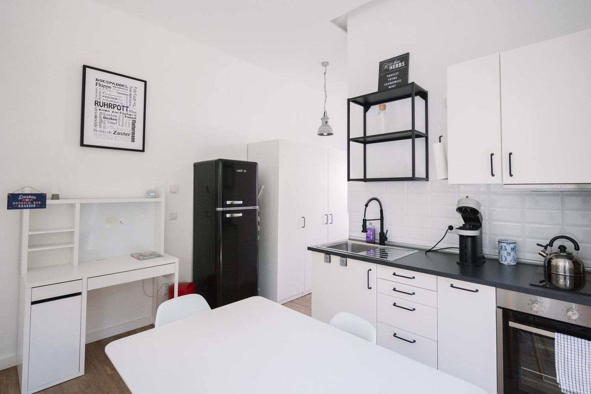 Schoene, Moderne Wohnung Mit Grosszuegiger Terasse إسن المظهر الخارجي الصورة